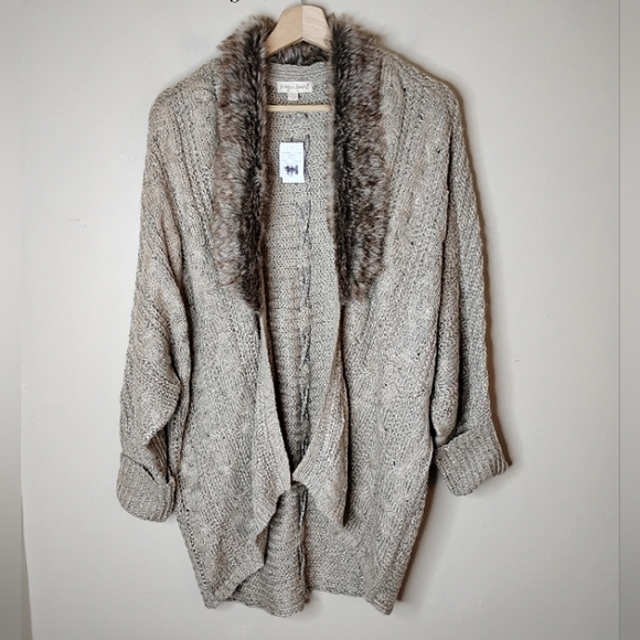 Boho Song n Spirit Faux Fur Cocoon Cardigan Small NWT Luxe Cozy Chalet Holiday - Picture 2 of 12